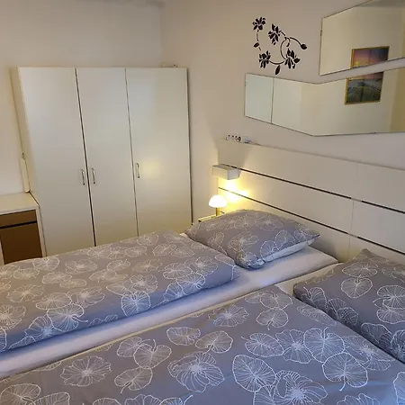 Hoffmann Grossdeuben Mit 2 Schlafzimmern Eg Apartmán Bohlen (Saxony)
