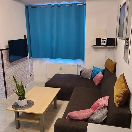 Hoffmann Grossdeuben Mit 2 Schlafzimmern Eg Bohlen (Saxony)