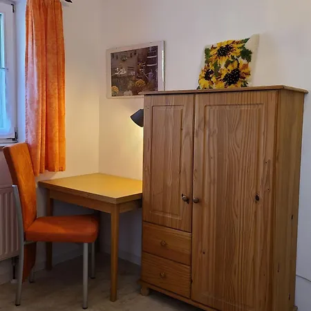Hoffmann Grossdeuben Mit 2 Schlafzimmern Eg Apartmán *